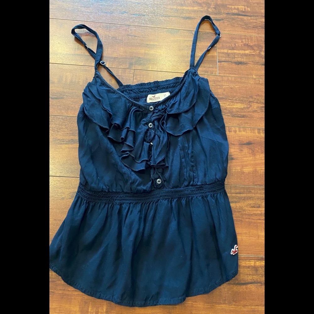 Hollister top in Navy SZ XS